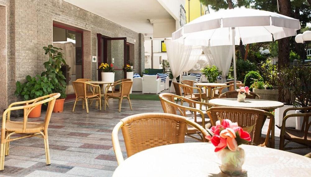 Hotel Capinera Rimini Luaran gambar